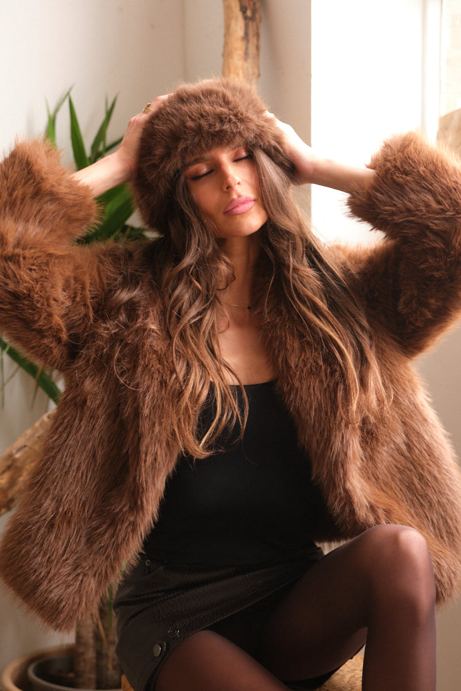 Chocolate brown faux fur hat women winter outfit
