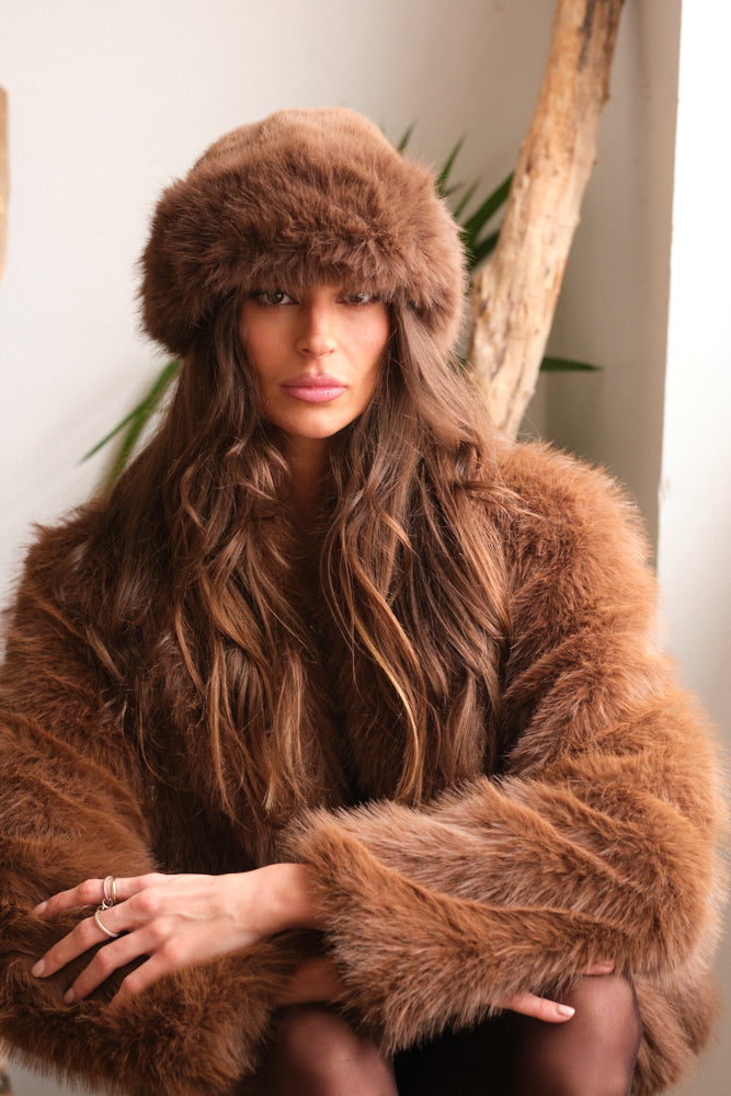 Chocolate brown faux fur hat women winter outfit