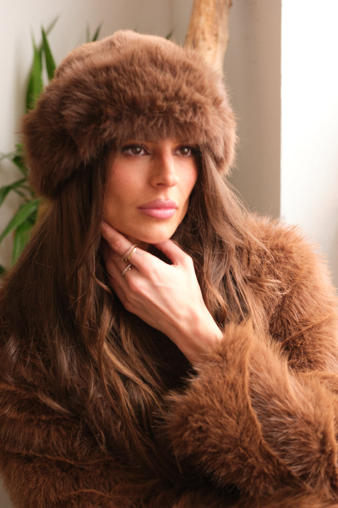 Chocolate brown faux fur hat women winter outfit